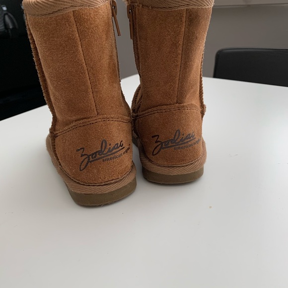 Toddler Zodiac Shearling boots - Picture 2 of 8